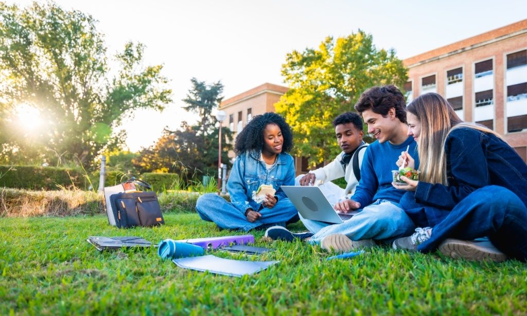 Can Outdoor Learning Improve Academic Performance?
